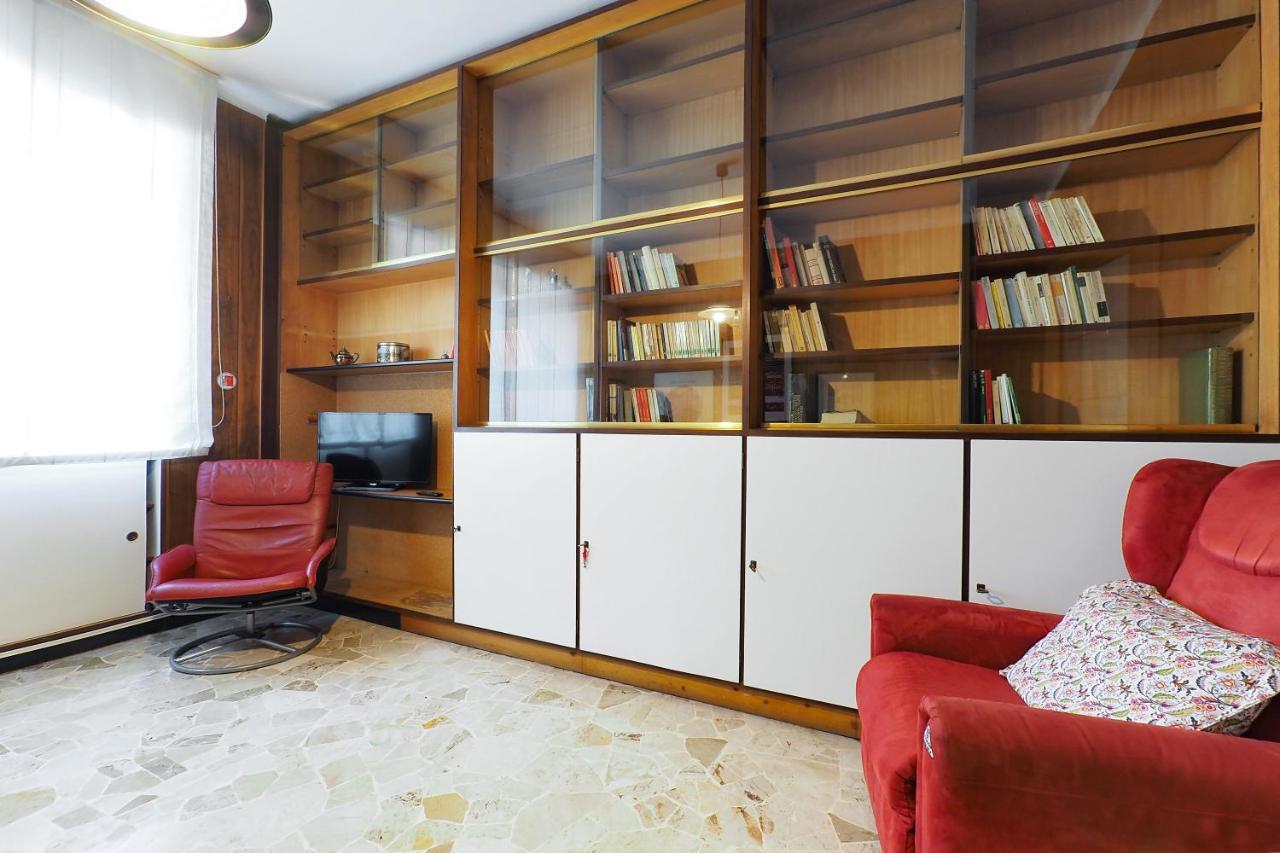 Apartamento Primopiano - Tolmezzo Milán Exterior foto